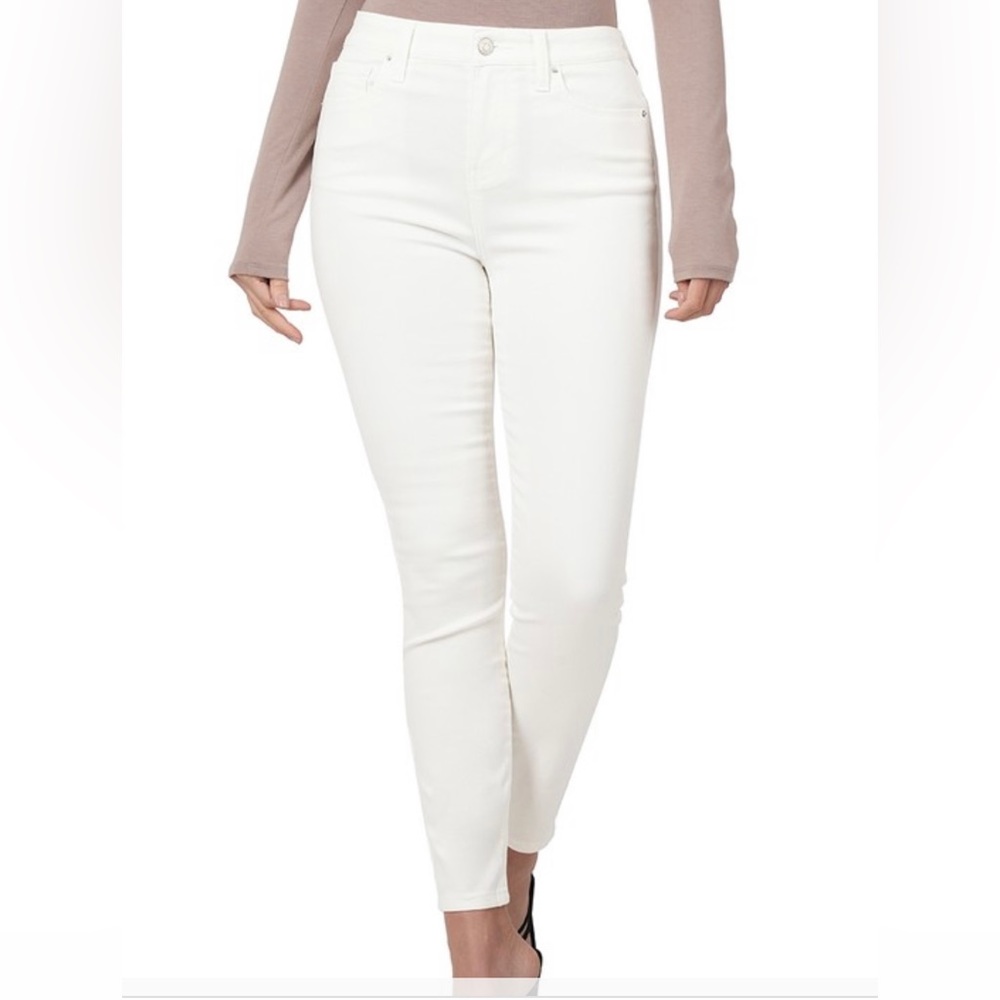 White denim jeans